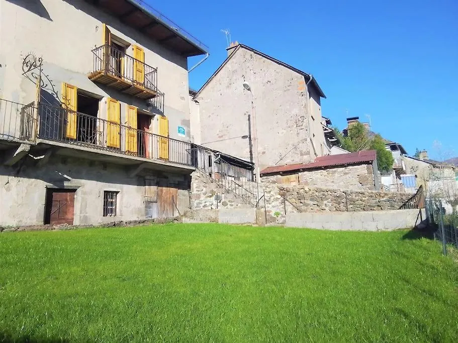 Aux Vallons Melodieux Villa Thiezac Holiday home