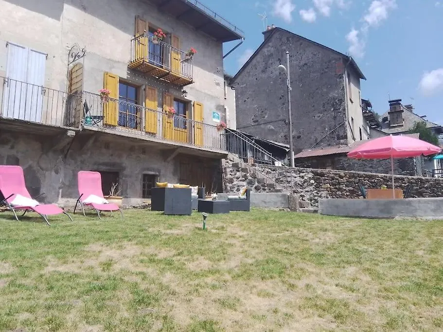 Aux Vallons Melodieux Villa Thiezac